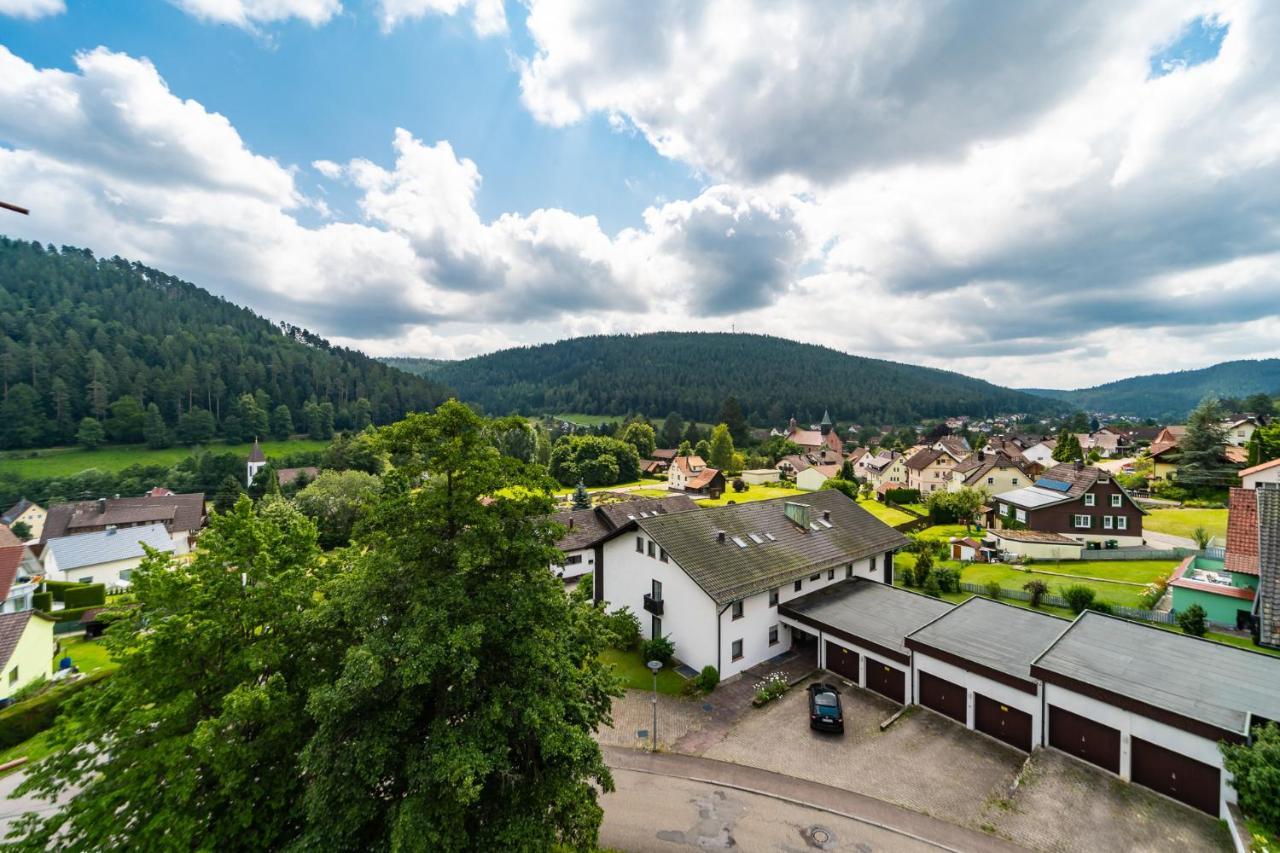Ferienwohnung Wohlfühloase im Schwarzwald mit Panoramablick Enzklösterle Exterior foto